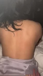 无套后入母狗，干了好几个小时一身汗